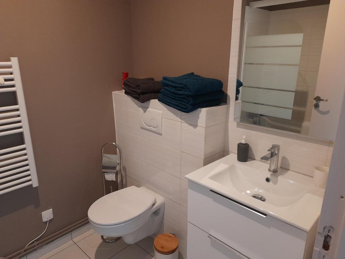 Appartement Moderne Et Spacieux Sedan Exterior foto